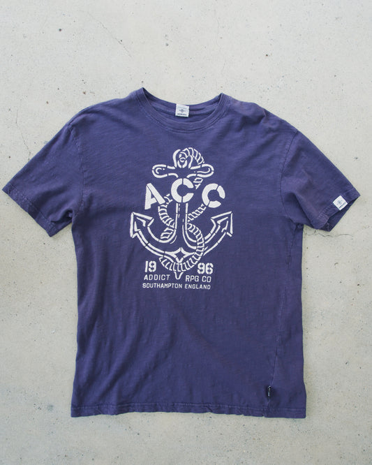 2000s graphic tee