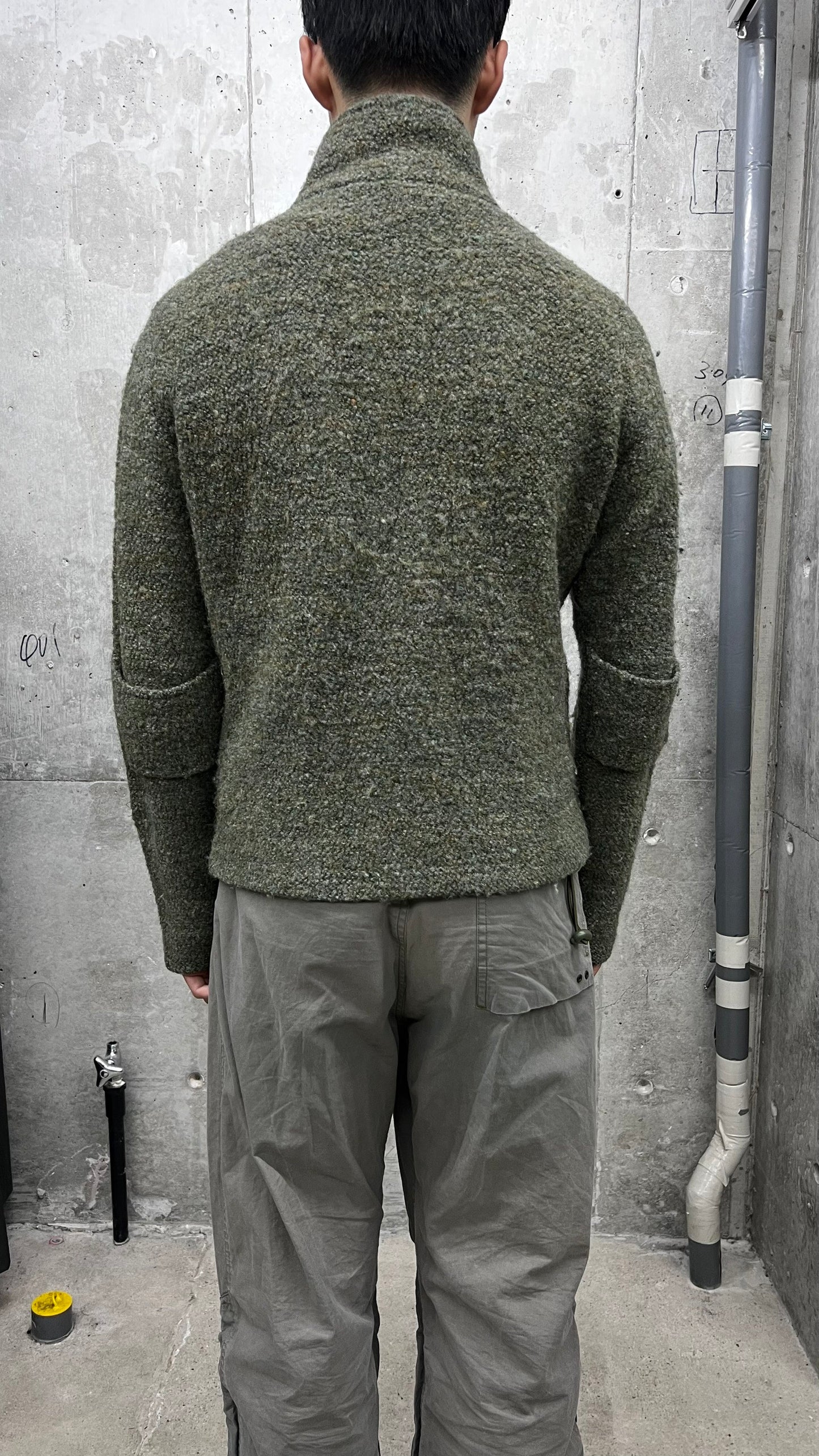 Late1990s-Early2000s elbow designed zip-up jumper