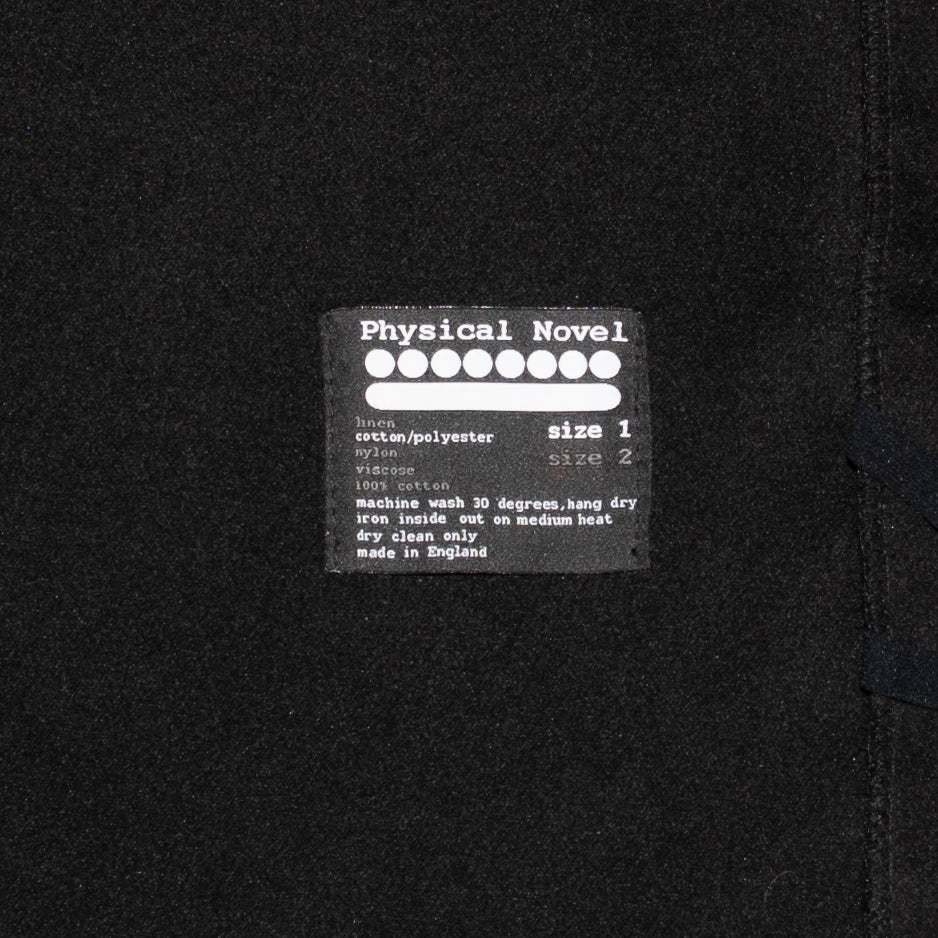 "Physical Novel" Logo printed cut-off long coat